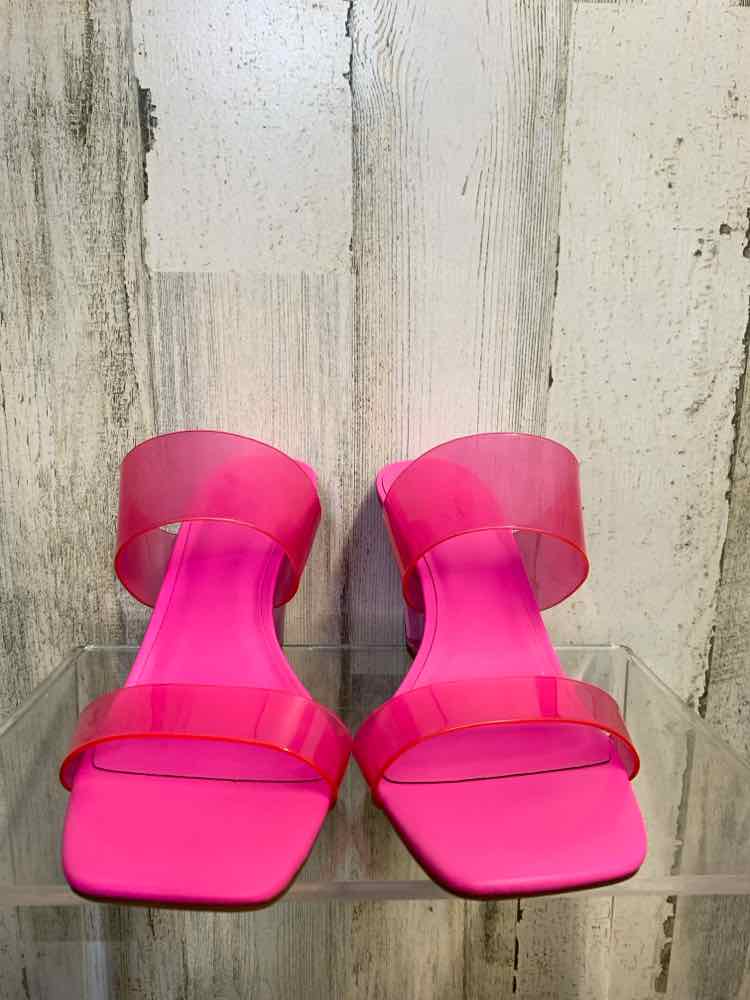 NWT INC SHOES Shoe Size 9 Fuschia Shoes