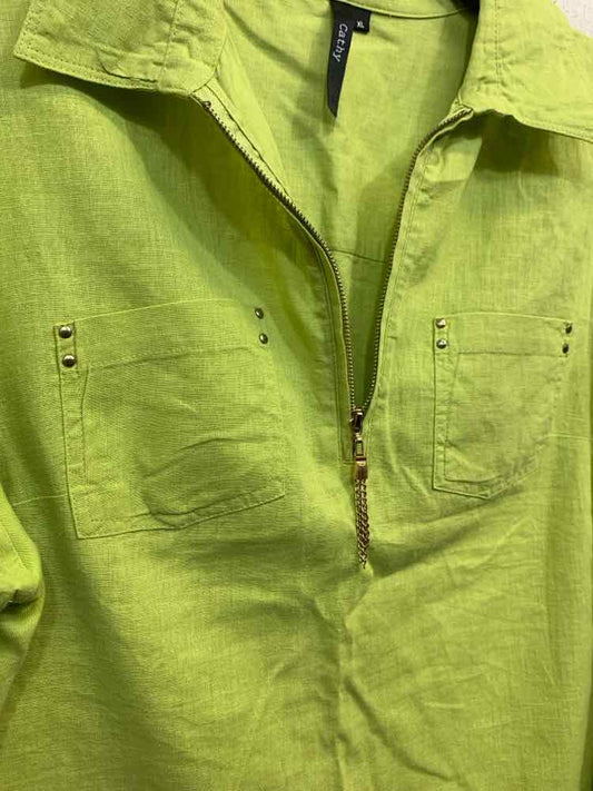 PRE-OWNED CATHY Tops Size XL Lime Green Solid SHORT SLEEVES Blouse/LIME GREEN SH