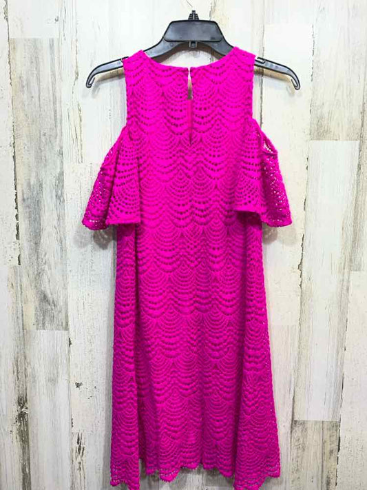 PRE-OWNED LILLY PULITZER Dresses and Skirts Size XS HOT PINK CROCHET Dress