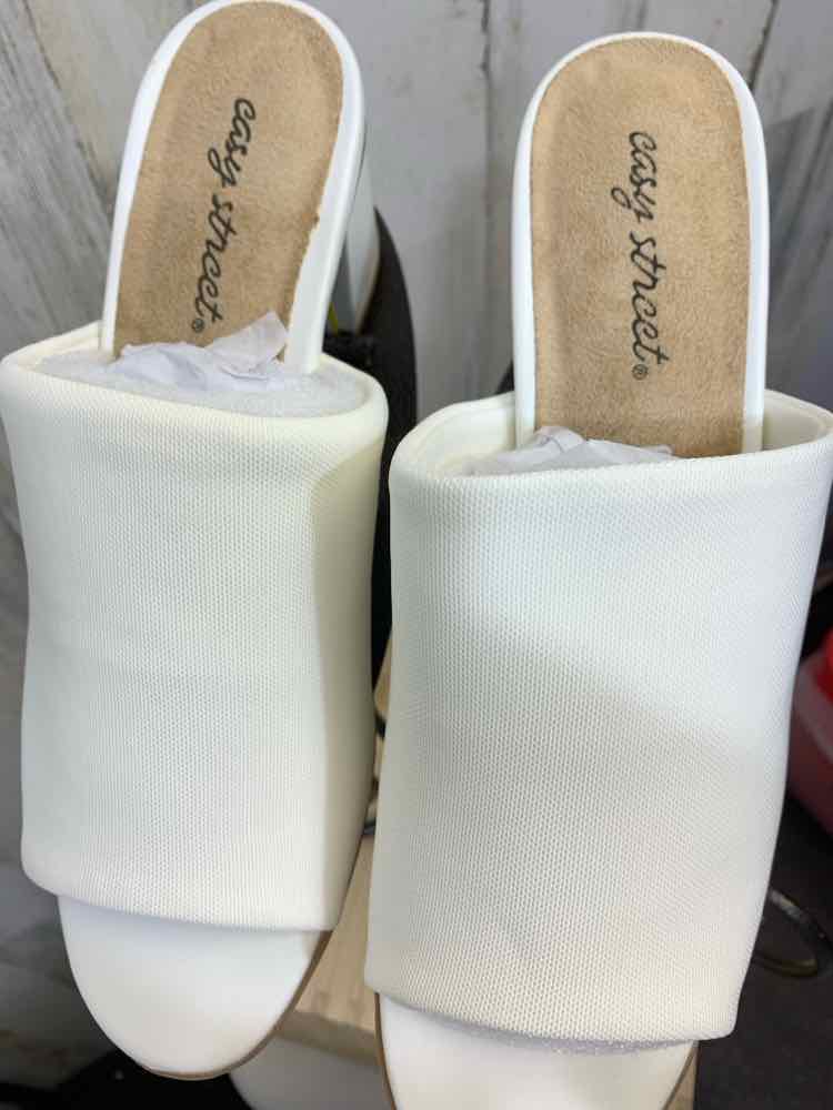NWOT EASY STREET SHOES Shoe Size 10 White 10 Shoes