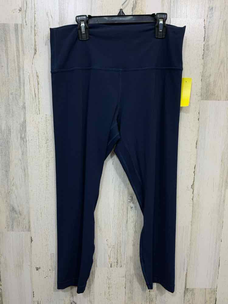 PRE-OWNED Size 12 LULULEMON BOTTOMS Navy Solid CROP Pants/HIGH RISE WIDE WAISTBA
