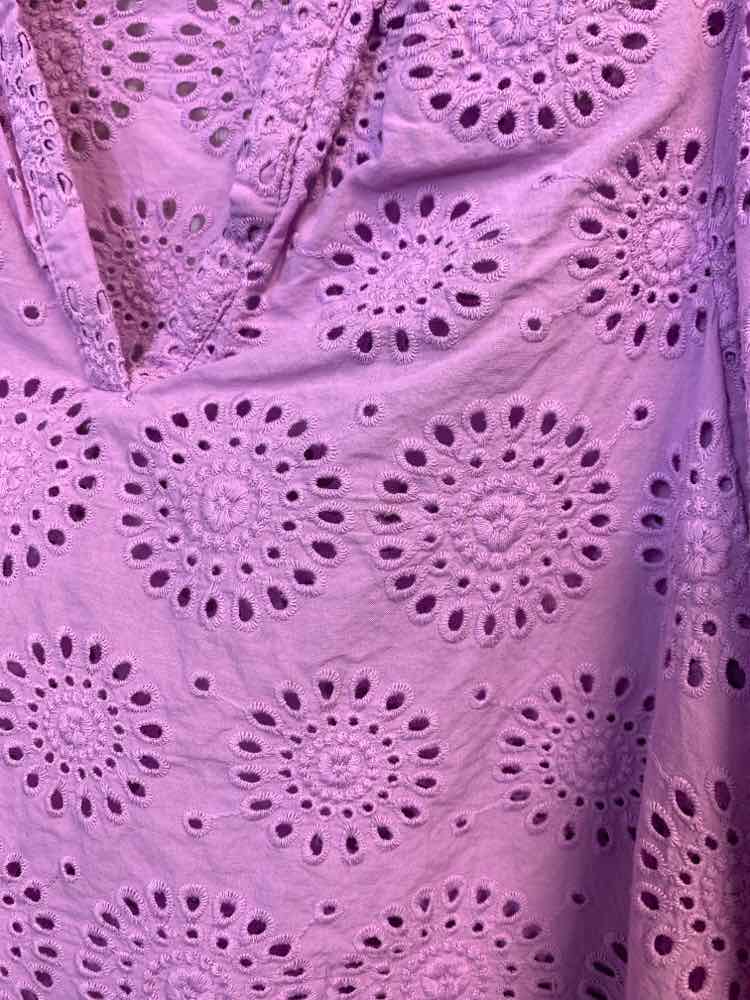 PRE-OWNED ON 34TH Tops Size S LAVENDAR Floral 3/4 SLEEVE TOP