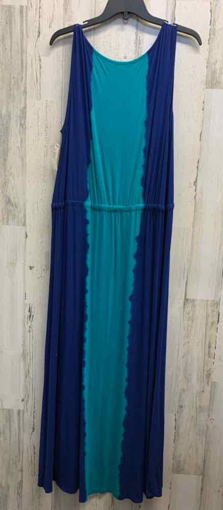 PRE-OWNED CALVIN KLIEN Dresses and Skirts Size 12 BLUE/TEAL MAXI Dress