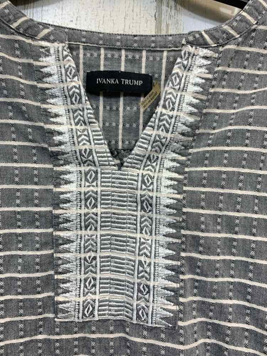 PRE-OWNED IVANKA TRUMP Tops Size L GRAY/BGE TRIBAL TUNIC Shirt/TRIBAL PATTERN 3/