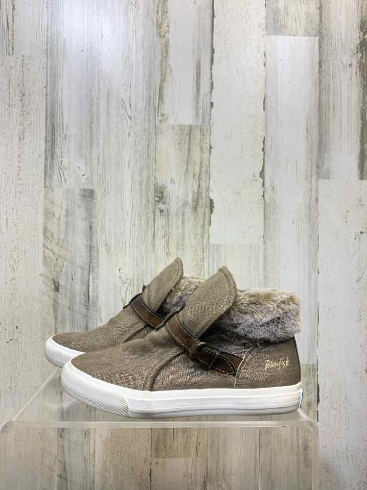 PRE-OWNED BOBS SHOES Shoe Size 7.5 WHT/PNK/GRN/BLU Floral Shoes/SLIP ON