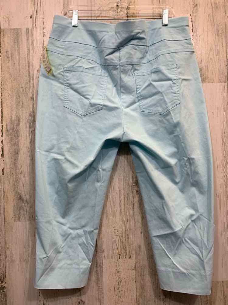 PRE-OWNED Size 18W RUBY RD BOTTOMS LIGHT BLU Solid CAPRI Pants