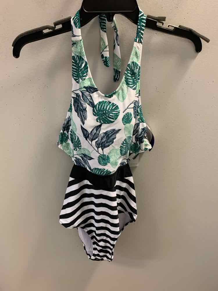 CUPSHE Swimwear Size M WHT/BLK/GRN Floral Swimsuit
