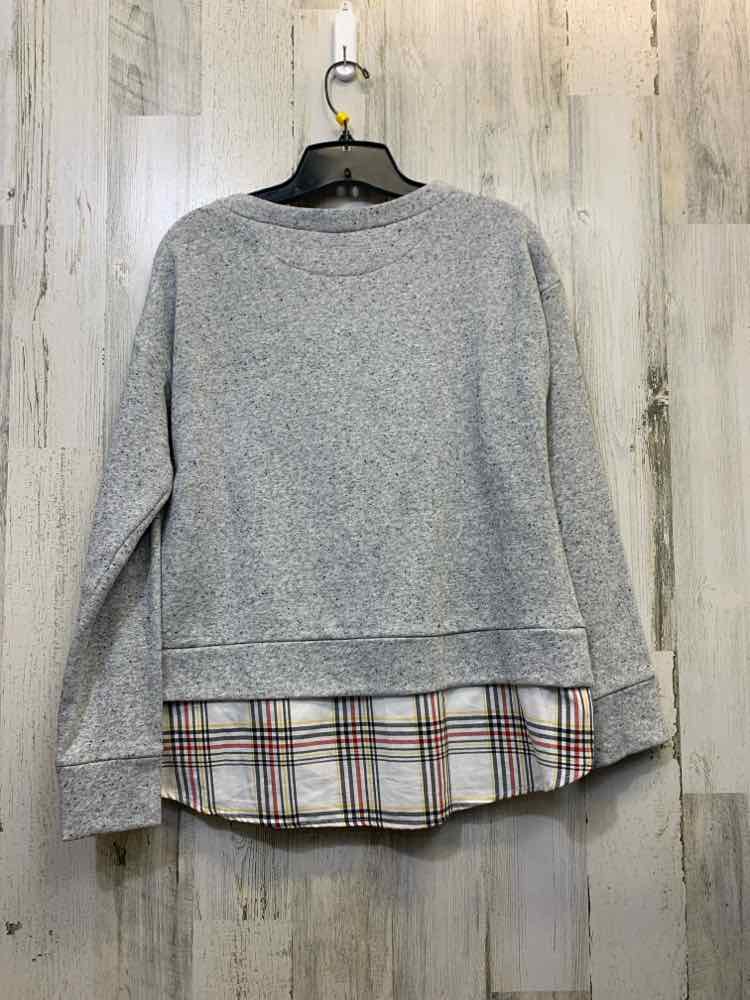 PRE-OWNED IZOD Tops Size S Gray PLAIN TOP TOP/GRAY TOP W/ PLAID UNDERNEATH TOP.