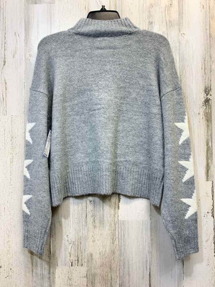 NWT ULTRA FLIRT Tops Size M GRAY/WHT STARS MOCK TURTLENECK Sweater