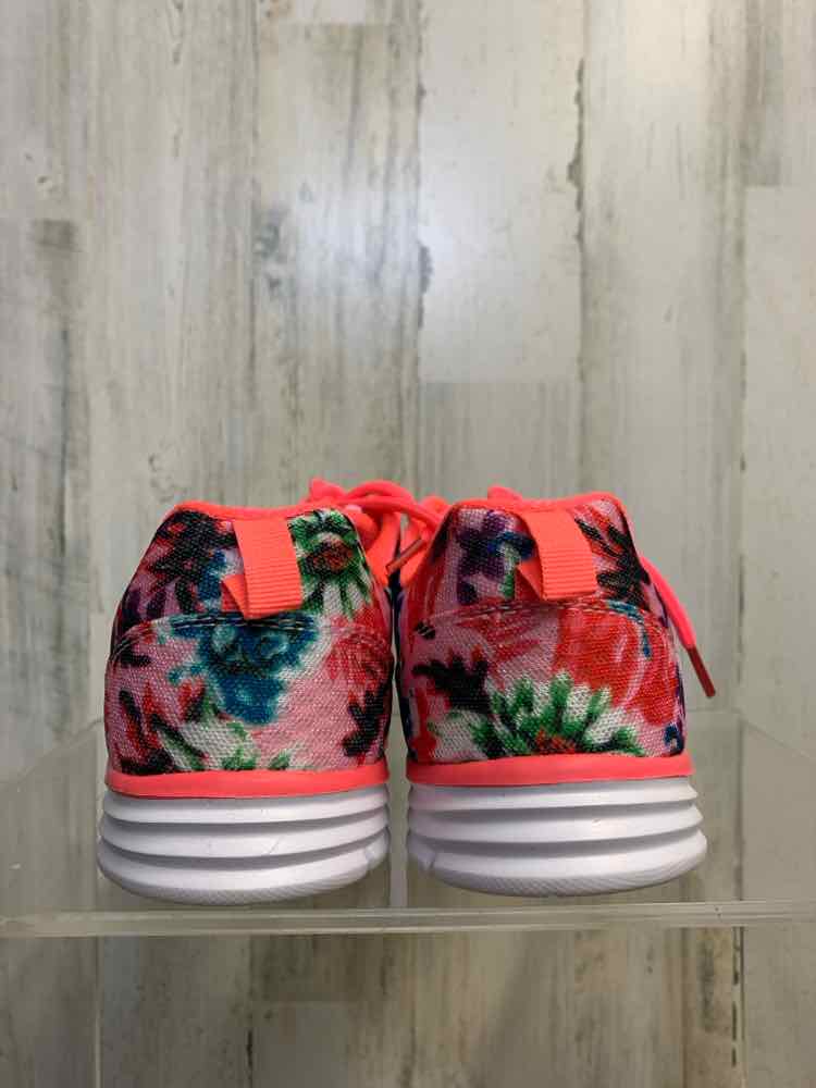 PRE-OWNED GEERS SHOES Shoe Size 8 NEON PINK Floral Shoes