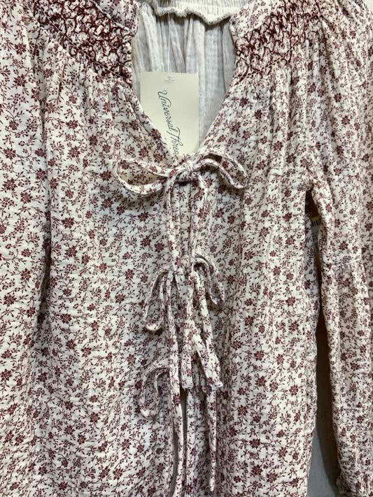 NWT UNIVERSAL THREADS Tops Size XS CRM/BURGUNDY Floral 3/4 SLEEVE/TIE-FRO Blouse
