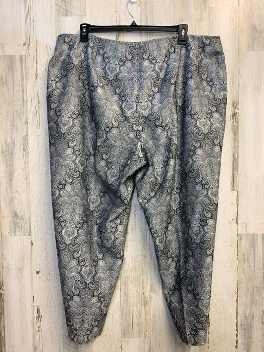 Size 22W CASLON PLUS SIZES BLK/GRAY FILIGREE CAPRI Pants