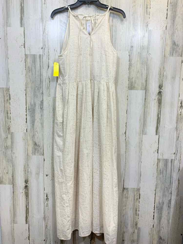 PRE-OWNED UNIVERSAL THREADS Dresses and Skirts Size M Cream Eyelet Dress/CREAM E