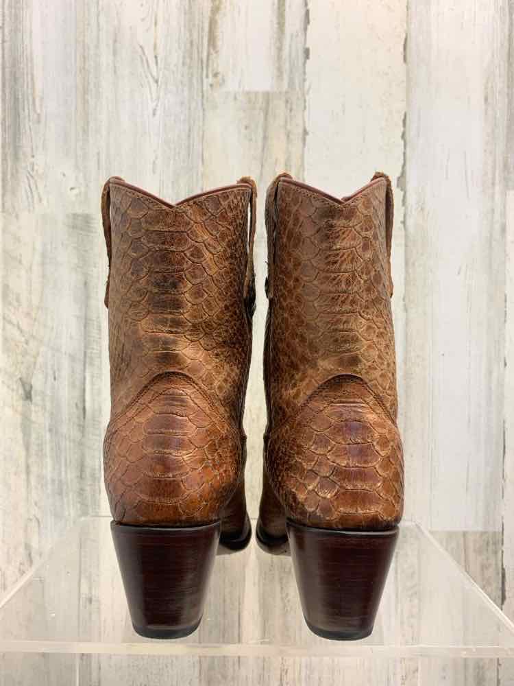 PRE-OWNED BROWN Size 6 Shoes/DYLLWIND ANKLE BOOTS BY: MIRANDA LAMBERT. SNAKE SKI