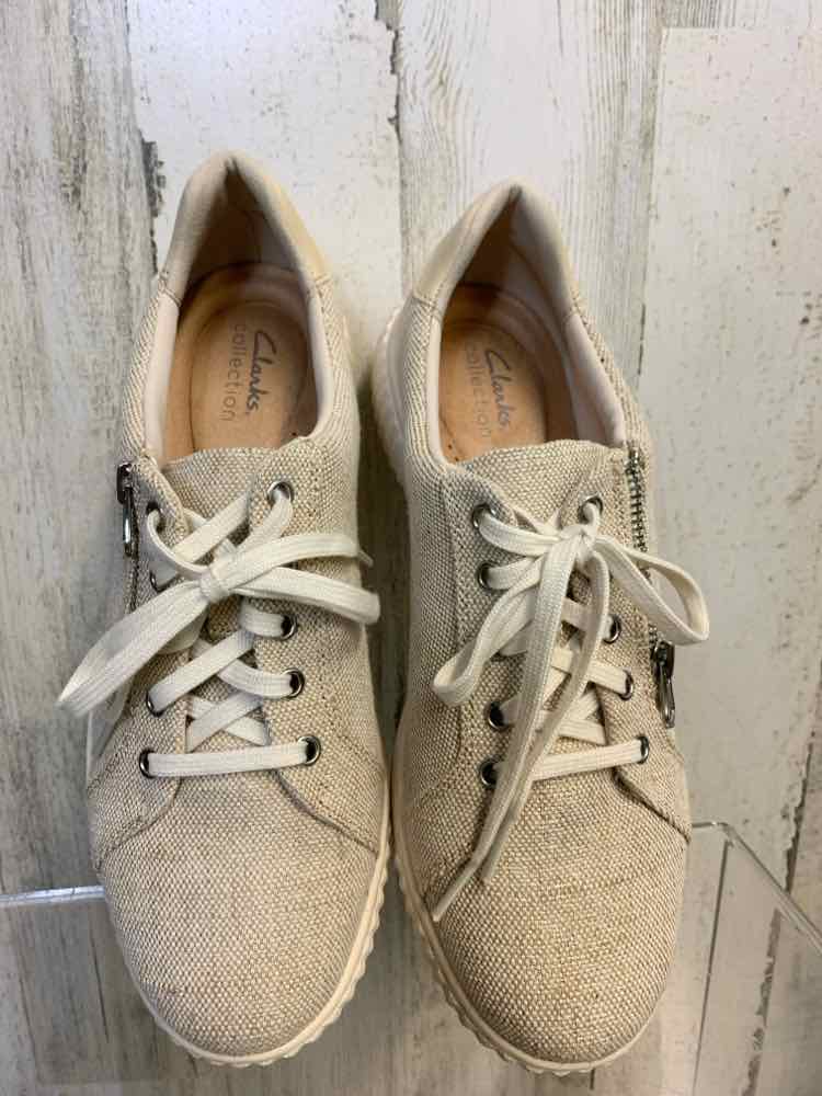 PRE-OWNED CLARKS SHOES Shoe Size 9 BGE Shoes