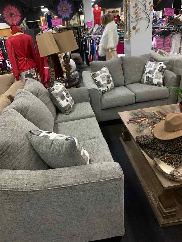 HUGHES FURNITURE Sofa