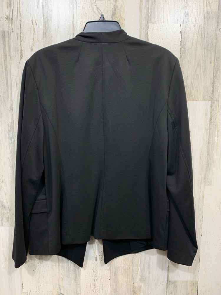 PRE-OWNED CHICO'S BLACK OPEN-FRONT BLAZER
