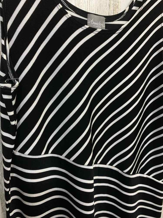 PRE-OWNED TRAVELERS BY CHICO'S/ASYMMETRIC DIAGONAL STRIPE PRINT SLEEVELESS TANK