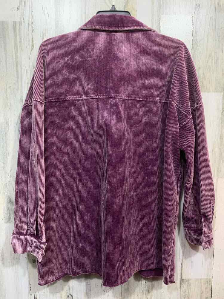 PRE-OWNED ZENANA/RAW HEM BUTTON DOWN FRONT POCKET SHACKET