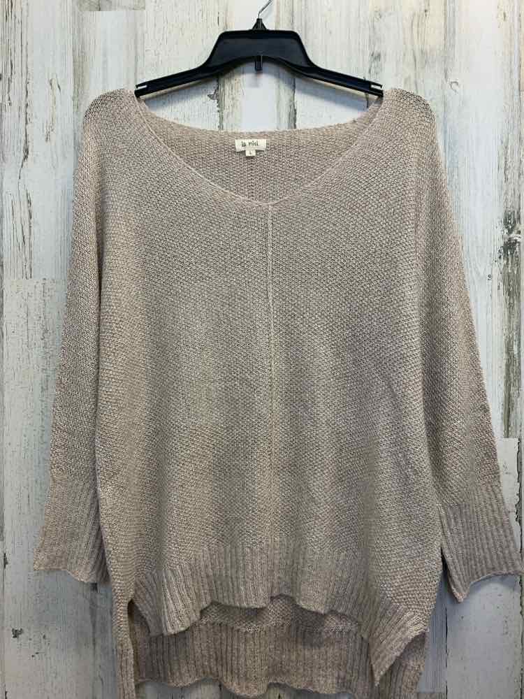 NWT LA MIEL Tops Size L Beige SWEATER Sweater