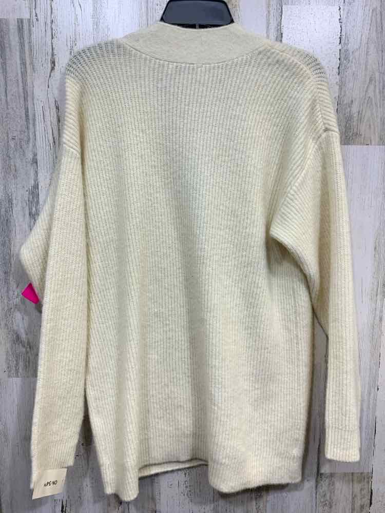 NWT ON 34TH Size M Tops Cream RIB KNIT LONG SLEEVE/V NECK BUTTON UP CARDIGAN