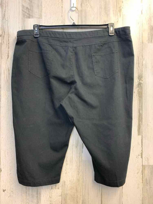 Size 22W N TOUCH PLUS SIZES Black CAPRI Pants