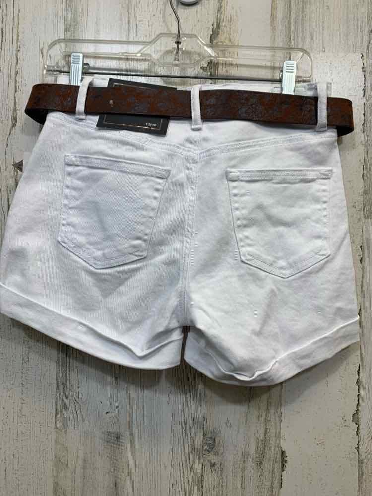 NWT Size 15/16 DOLLHOUSE BOTTOMS White SHORT Shorts/FRAYED W/ CUFF & BELT
