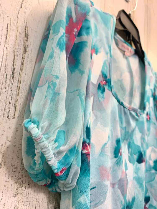 NWT Size XS WILLOW DRIVE Tops AQUA/PINK Floral SHORT SLEEVES TOP