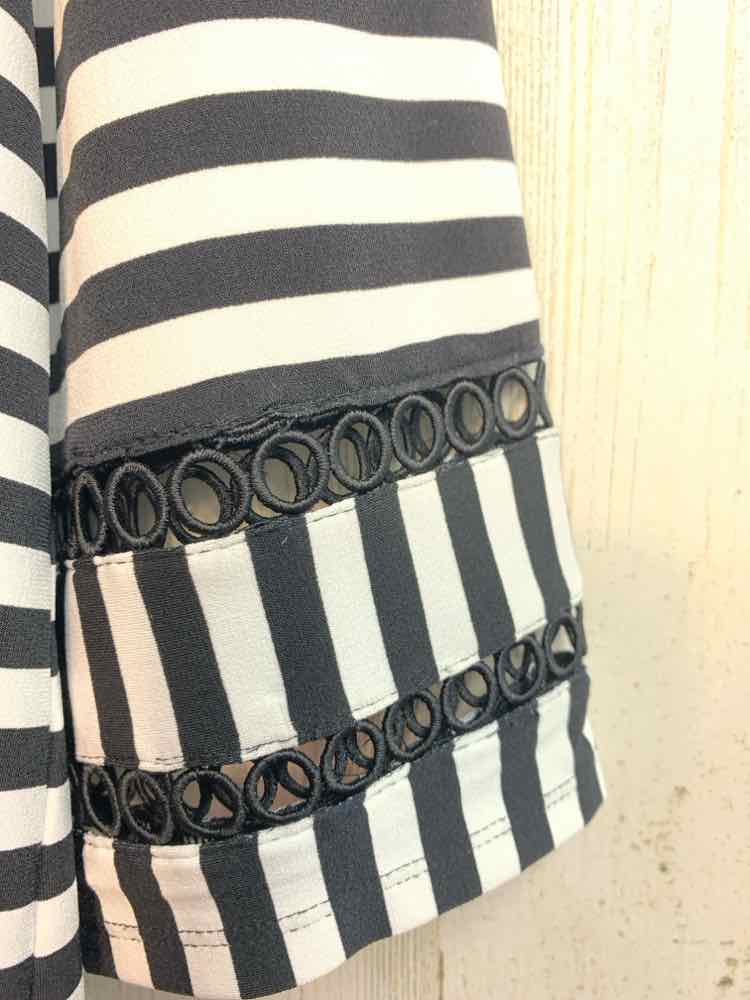 CHICOS Tops Size 2 BLK/WHT Stripe 3/4 LENGTH TOP