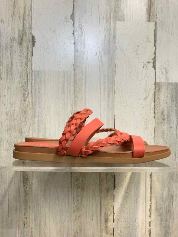 NWT JOURNEE COLLECTION SHOES Shoe Size 8 CORAL Shoes