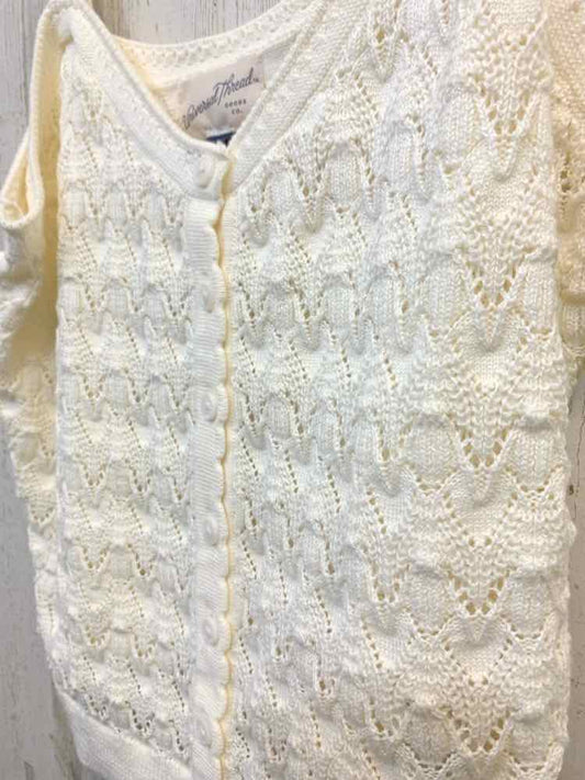 NWT UNIVERSAL THREADS Tops Size M White KNIT CROP Blouse