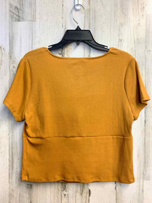 PRE-OWNED SPA BY DELICATES Tops Size XL Mustard SHORT SLEEVES TOP