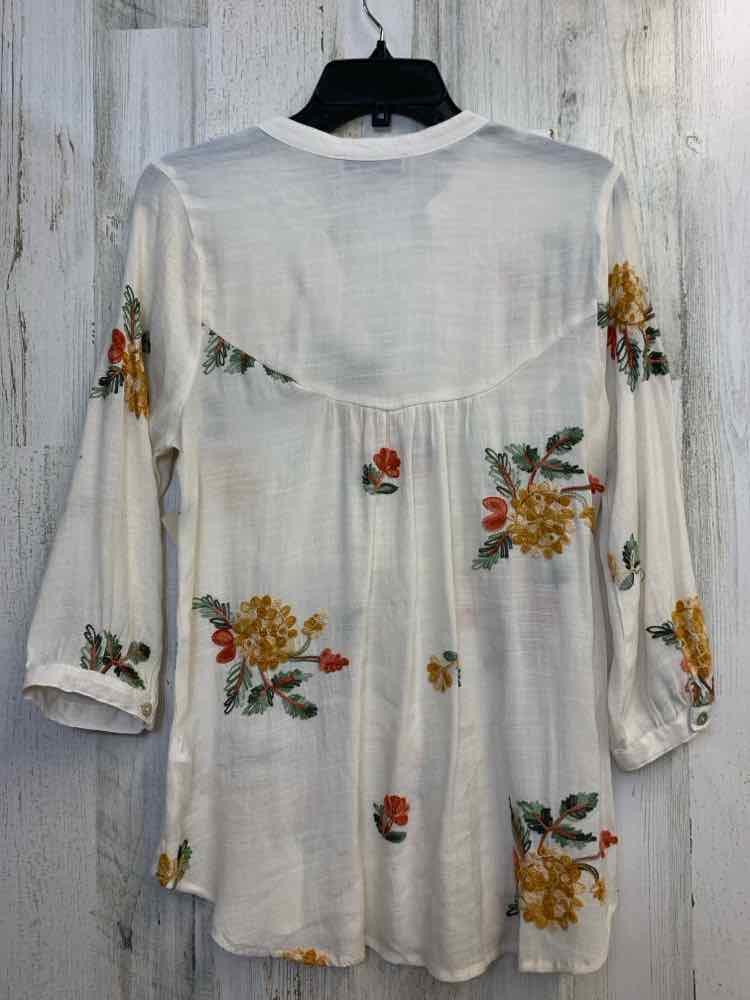 FIGUEROA & FLOWER Tops Size M CRM/YEL/ORG/GRN Floral PEPLUM TOP
