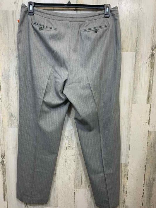PRE-OWNED Size 16W MADISON STUDIO BOTTOMS Gray Pinstripe FLAT FRONT Pants/CAMERO