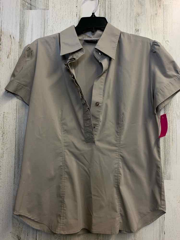PRE-OWNED NEW YORK & CO Tops Size L Khaki SHORT SLEEVES TOP/1/2 BUTTON COLLAR/CU