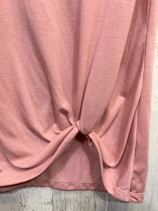 PRE-OWNED OLD NAVY ACTIVE/SMOOTH PERFORMANCE KNIT FRONT TWIST HEM SHORT-SLEEVE A