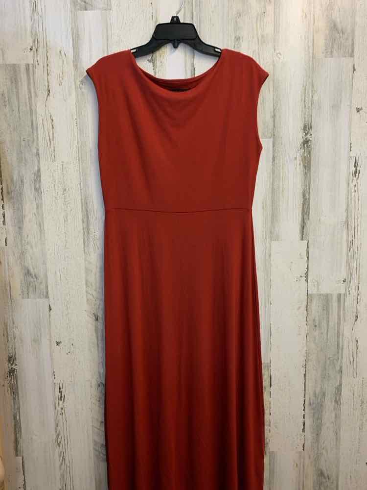 BANANA REPUBLIC Dresses and Skirts Size M RUST LONG Dress