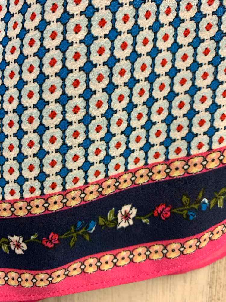 PRE-OWNED MAX STUDIO Tops Size S BLU/RED PATTERN SLEEVELESS TOP