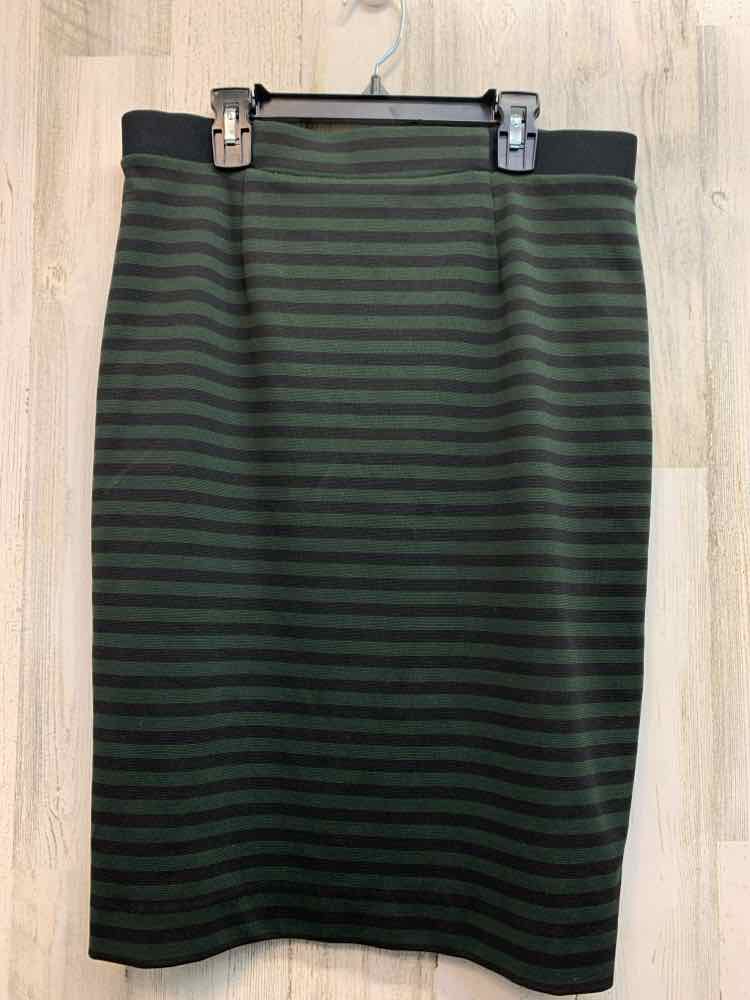 NINE WEST Dresses and Skirts Size 6 GRN/BLK Stripe PENCIL Skirt