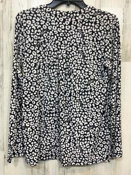 PRE-OWNED MICHAEL KORS Tops Size S BLK/WHT CHEETAH LONG SLEEVE TOP/ HALF ZIPPER