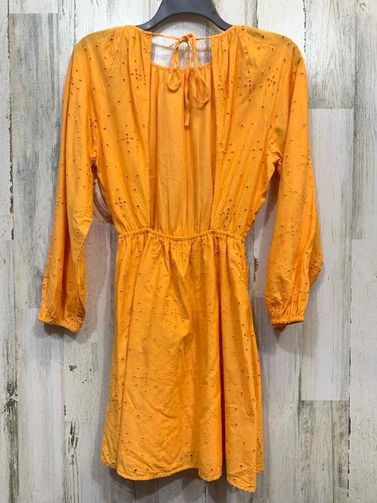 PRE-OWNED H&M Dresses and Skirts Size XS NEON ORANGE Eyelet DRESS Dress/NEON ORA