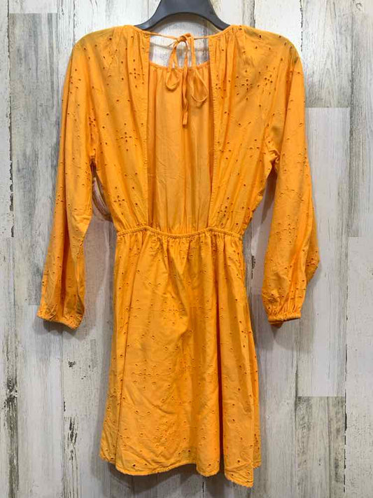 PRE-OWNED H&M Dresses and Skirts Size XS NEON ORANGE Eyelet DRESS Dress/NEON ORA