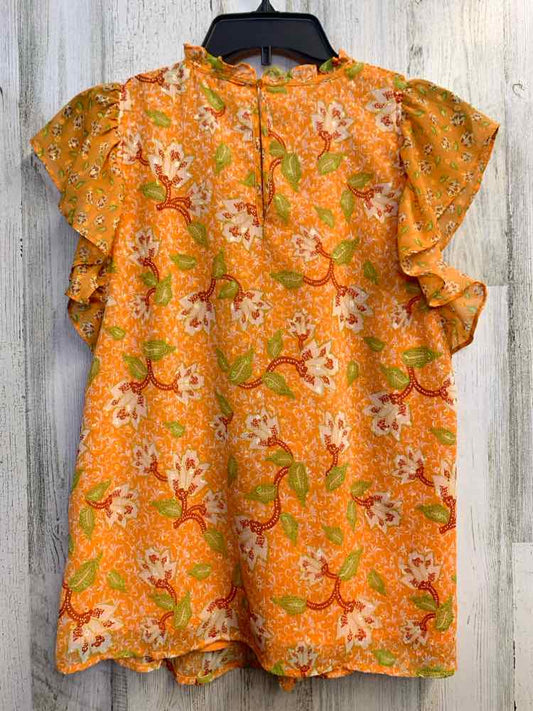PRE-OWNED MADISON D'AMELIE Tops Size M Orange Floral SHORT SLEEVES TOP