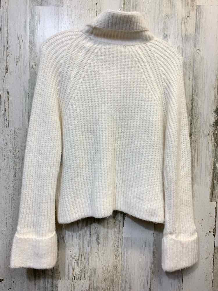 NWT ULTRA FLIRT Tops Size L White LONG SLEEVES Sweater