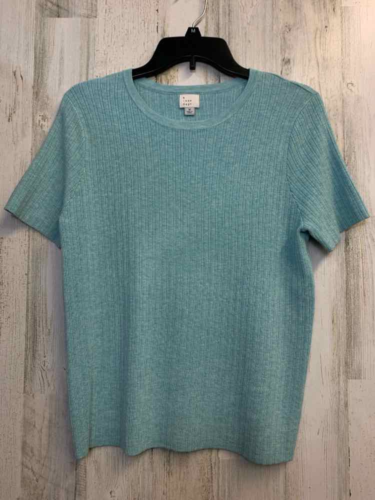 A NEW DAY Tops Size M AQUA RIBBED SHORT SLEEVES TOP