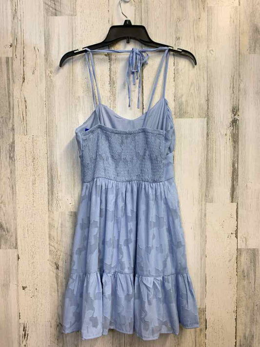 PRE-OWNED SPEECHLESS Dresses and Skirts Size M LIGHT BLUE Floral Dress