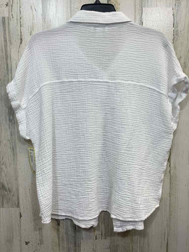 PRE-OWNED JESSICA SIMPSON Tops Size L White Solid BUTTON DOWN Blouse