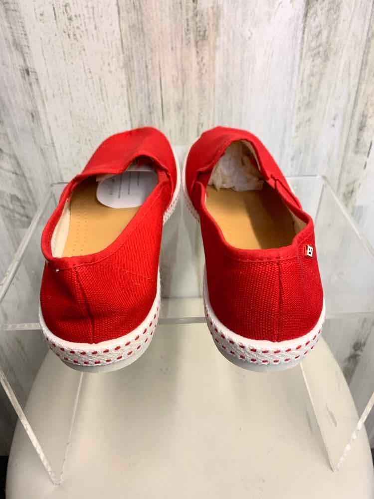 NWT RIVIERAS SHOES Shoe Size 10.5 Red CANVAS SLIP ON Shoes