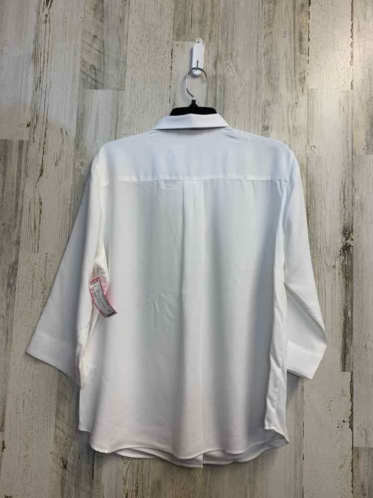 NWT UNI QLO Tops Size L WHITE 3/4 SLEEVE TOP/SKIPPER COLLAR