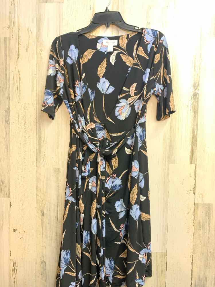 NWT MOTHERHOOD Dresses and Skirts Size S BLK/PEACH/CORAL Floral Dress